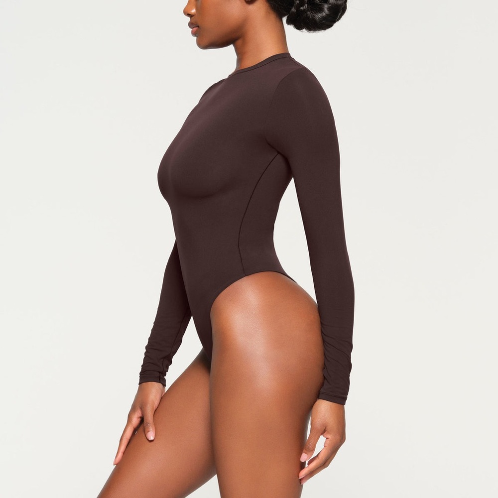 NWT! SKIMS | Long Sleeve Crew Neck Bodysuit